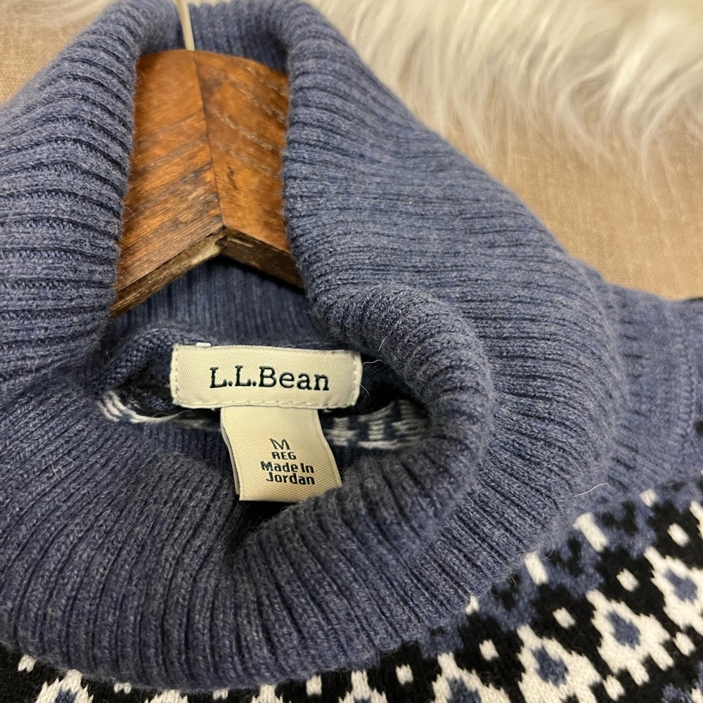 L.L. Bean Navy and Black Patterned Sweater